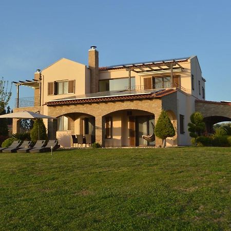 M Varkes Villa เนอามูดาเนีย ภายนอก รูปภาพ