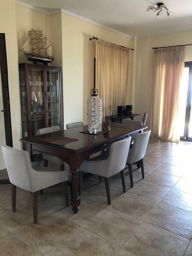 M Varkes Villa เนอามูดาเนีย ภายนอก รูปภาพ