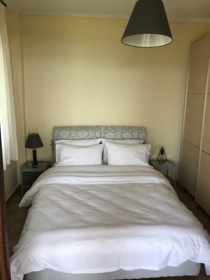 M Varkes Villa เนอามูดาเนีย ภายนอก รูปภาพ
